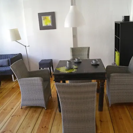 Auf Der Dominsel-domlinden Apartment