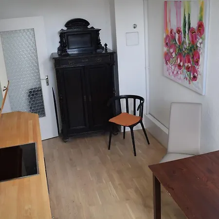 Auf Der Dominsel-domlinden Apartment