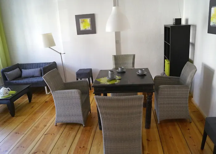 Auf Der Dominsel-domlinden Lägenhet